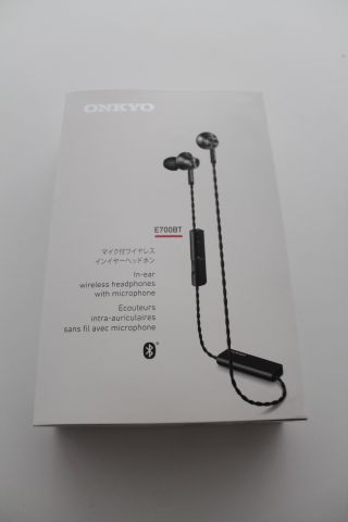 454242-2 2 pcs Onkyo E700BT headphones