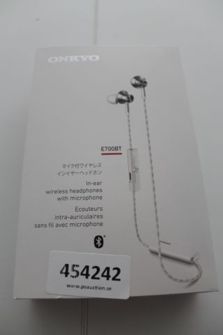 454242-3 2 pcs Onkyo E700BT headphones