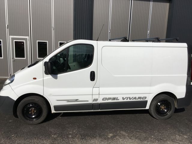 477315-3 Opel Vivaro 2.0CDTI 2010 (repo project)