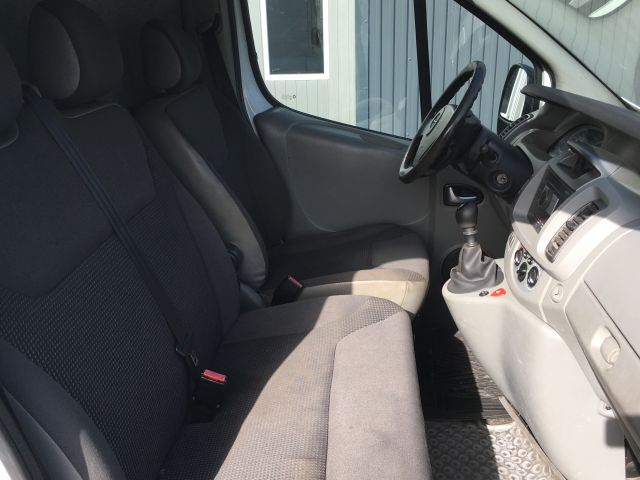 477315-15 Opel Vivaro 2.0CDTI 2010 (repo project)