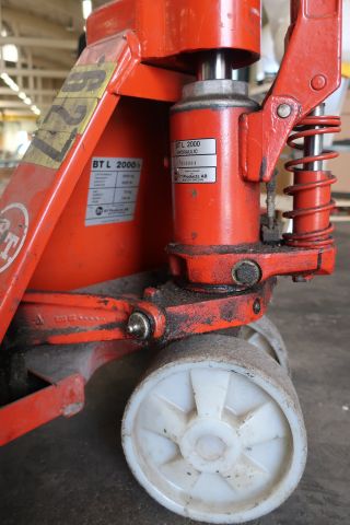 468968-3 Pallet carrier BT L2000