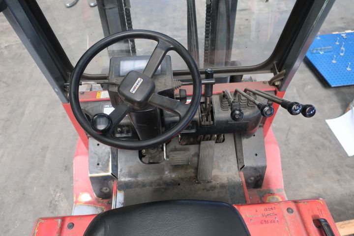 468976-12 Electric forklift Nichiyu