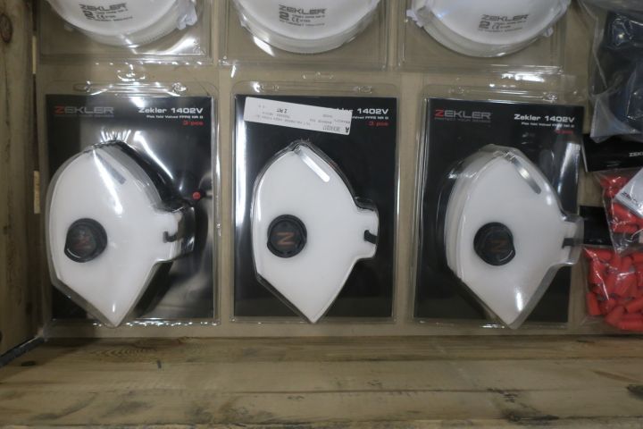 478588-2 Protective masks and ear sockets Zekler