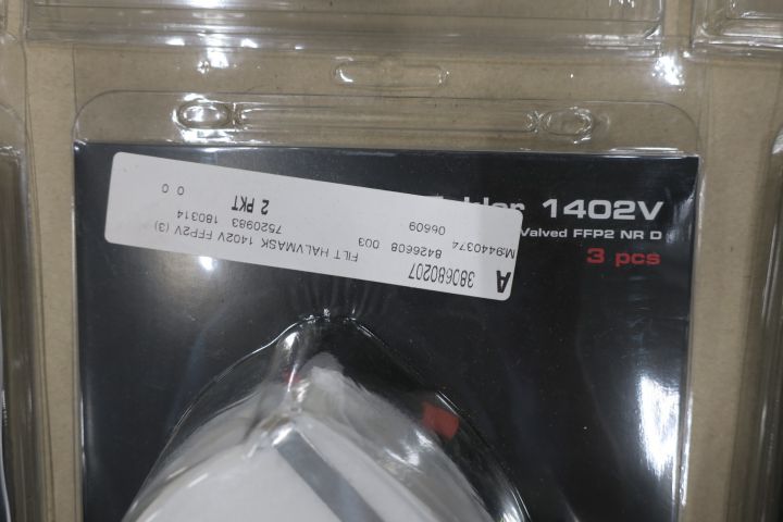 478588-3 Protective masks and ear sockets Zekler