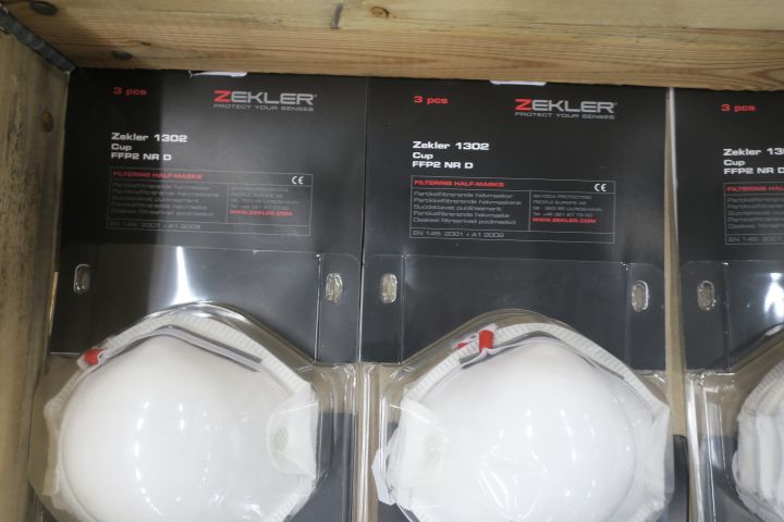 478588-6 Protective masks and ear sockets Zekler