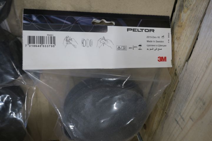 478588-11 Protective masks and ear sockets Zekler