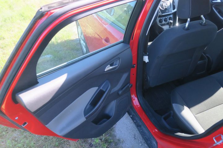 475966-25 Ford Focus DYB Flexifuel - 2012