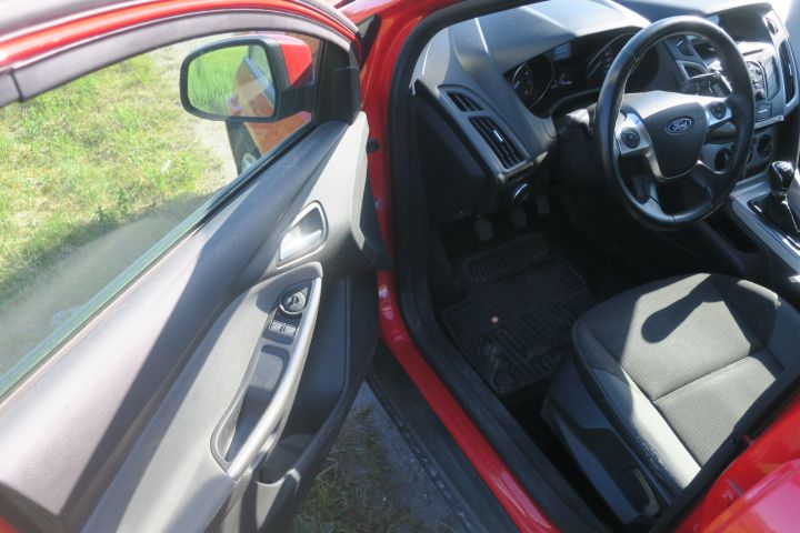 475966-27 Ford Focus DYB Flexifuel - 2012