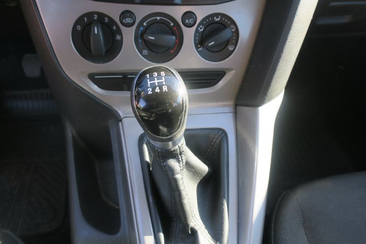 475966-36 Ford Focus DYB Flexifuel - 2012