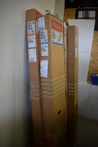 420370-3 New skylight in carton Velux GGL MK12 2070