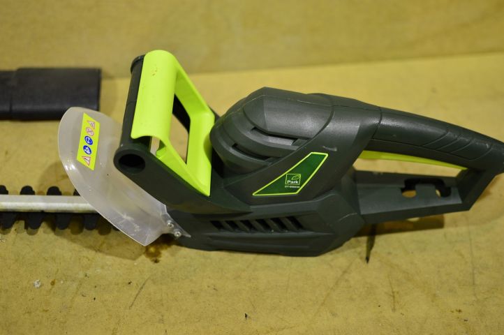 479161-3 Electric hedge cutter Park DT-990030