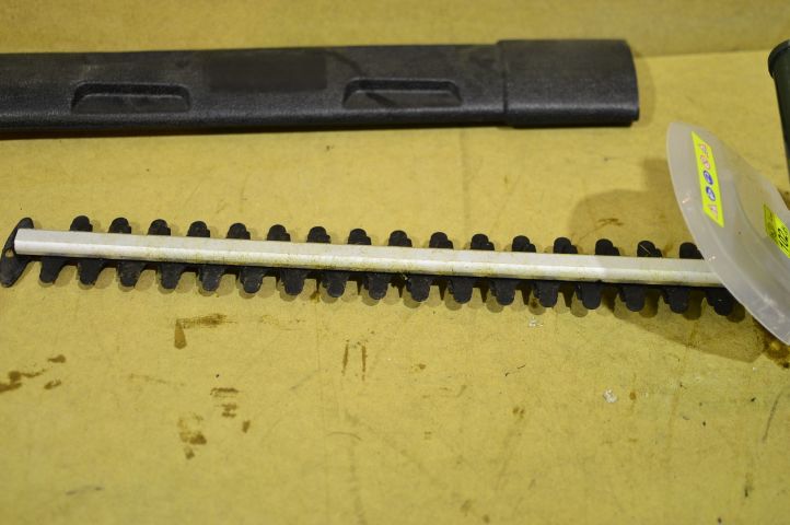 479161-4 Electric hedge cutter Park DT-990030