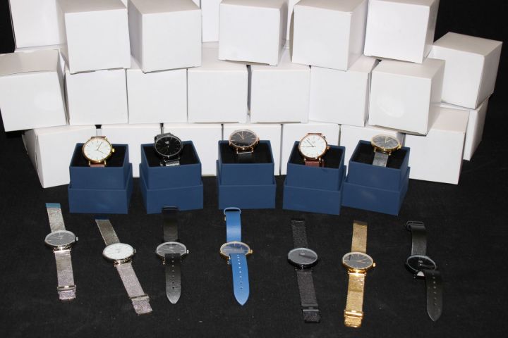 468456-1 100 new watches WB Watches in cardboard box