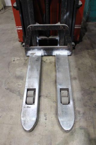 482391-3 Sittstaplare BT (8500 tim)