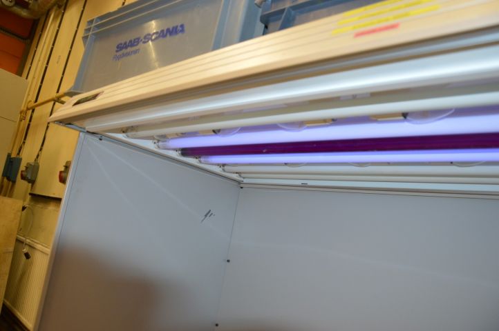 481764-7 Light cabinets 2850, 6500, 4000 K and UV light