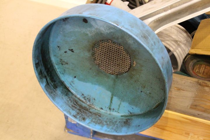 468486-2 Pall med verktyg och biltillbehör