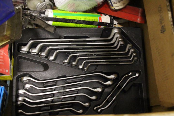 468486-9 Pall med verktyg och biltillbehör