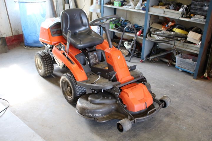 482625-1 Åkgräsklippare Husqvarna R216 AWD -2012