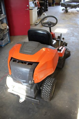 482625-5 Åkgräsklippare Husqvarna R216 AWD -2012