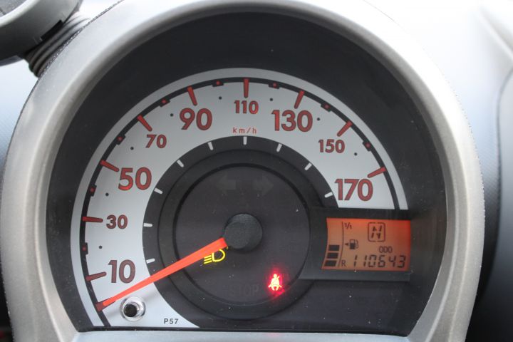 433665-7 Citroën C1 5-door 1.0 Automatic, 69hp, 2012