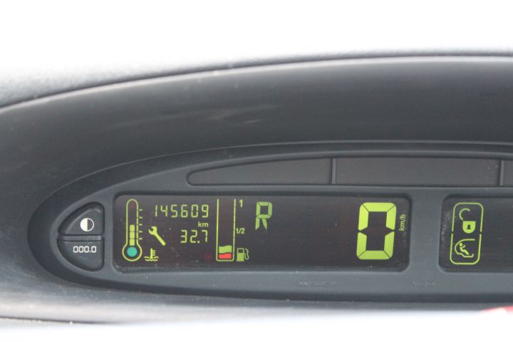 433667-25 Citroën Xsara Picasso 2.0 Automatic, 136hp, -03