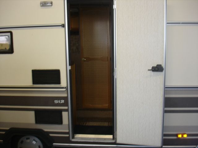 482782-4 Husvagn Cabby 512 GLX -1988