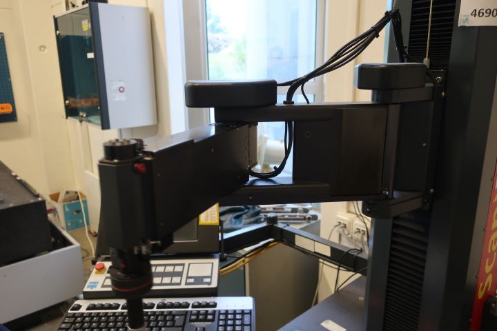 469042-4 Coordinate measuring machine Carl Zeiss Scanmax
