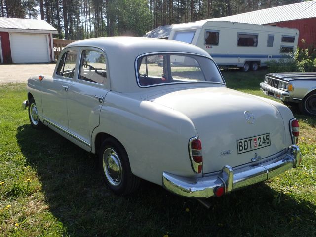 465558-8 Mercedes-Benz 180 -62 Reg nr: BDT245