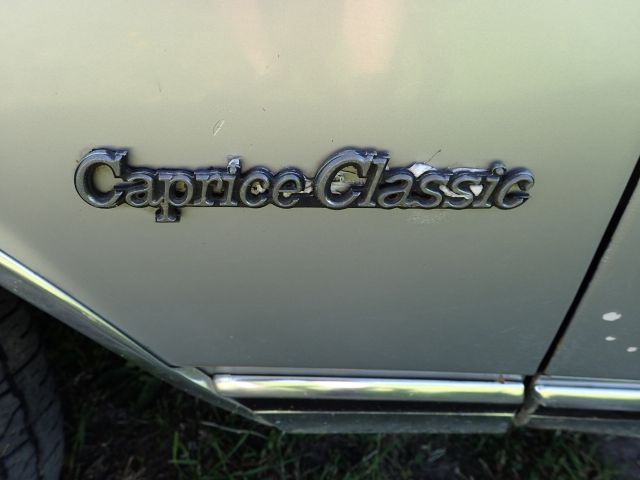 465559-13 Chevrolet Caprice Classic -79 Reg No: KAT999