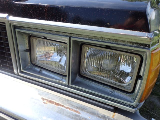 465559-18 Chevrolet Caprice Classic -79 Reg No: KAT999