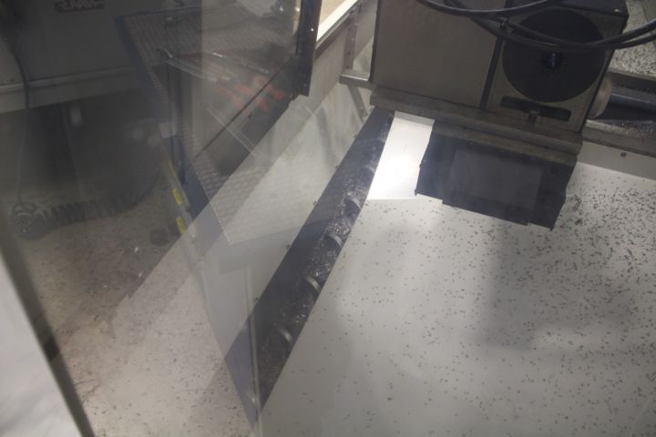 482908-15 CNC-controlled mill HAAS TM2P-10 (Gothenburg)