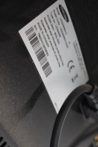 483079-3 Wall TV Samsung DVB SR5 with remote control