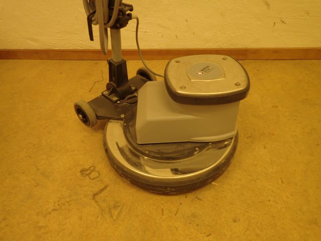 453148-3 Single swiper Nilfisk 421A