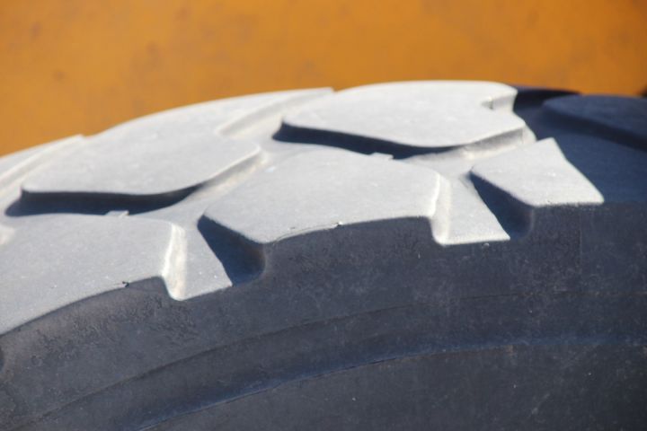 482141-32 Wheel loader Hyundai HL 750 -2000