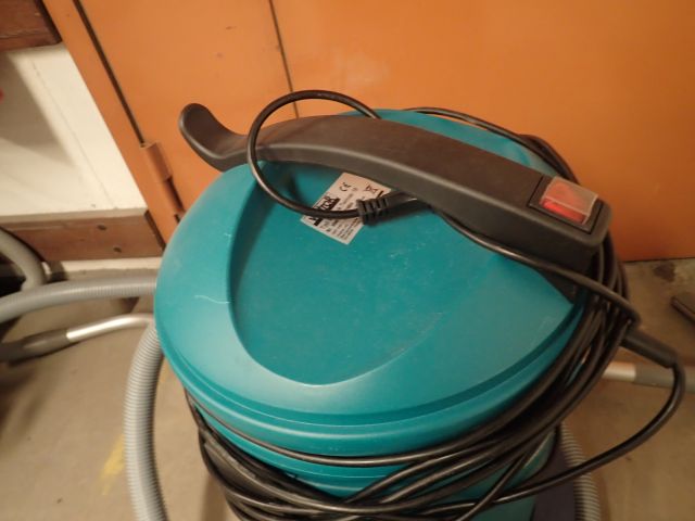 453189-6 Vacuum Cleaner Wetrok Twinvac 18