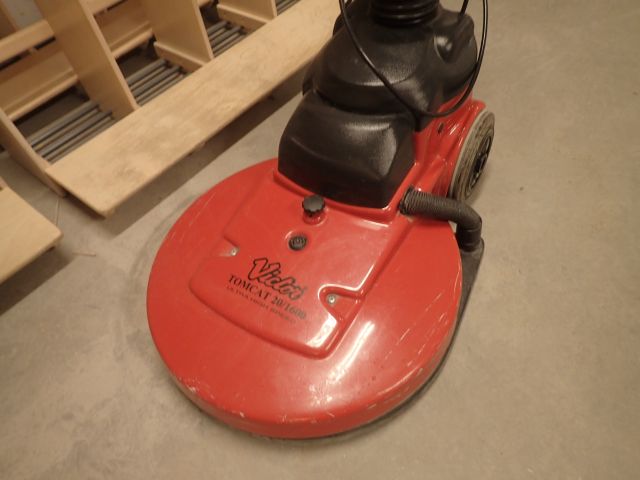 453205-3 High-speed Victor Tomcat 20 "/ 1600