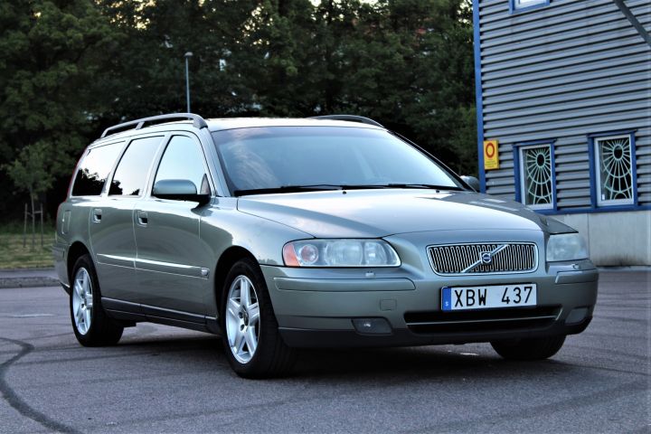 433678-1 Volvo V70 D5 185hk Kinetic 7-seater -06