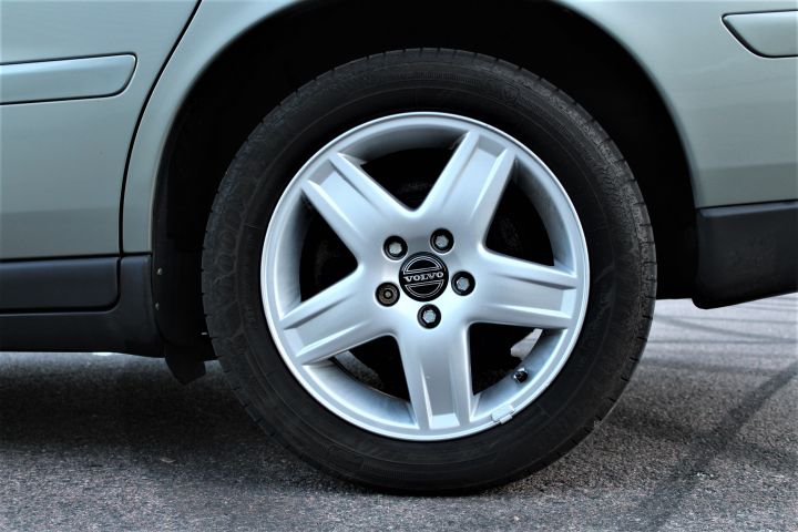 433678-3 Volvo V70 D5 185hk Kinetic 7-seater -06