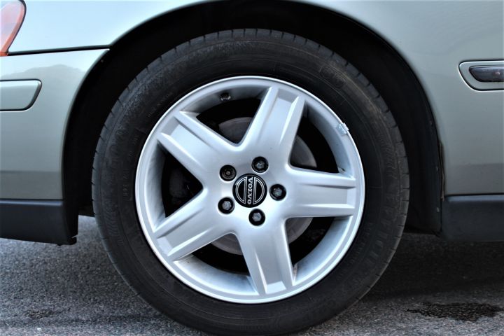 433678-4 Volvo V70 D5 185hk Kinetic 7-seater -06