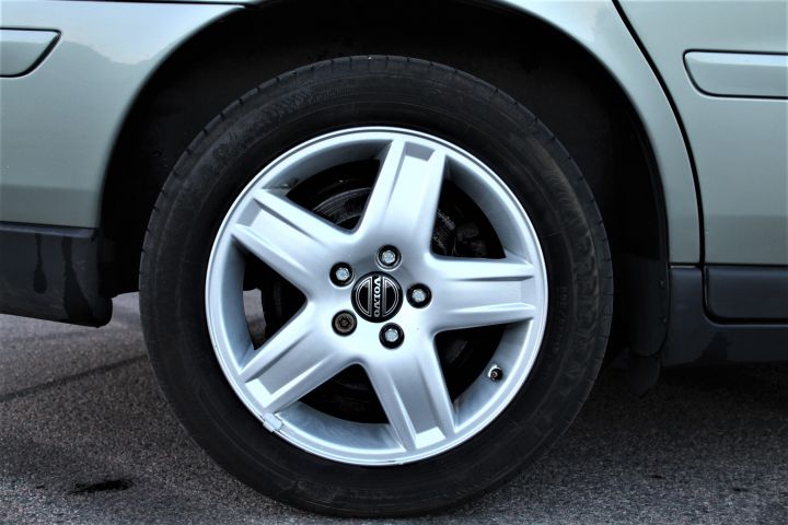 433678-6 Volvo V70 D5 185hk Kinetic 7-seater -06