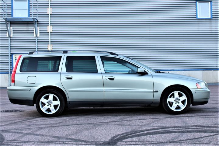 433678-15 Volvo V70 D5 185hk Kinetic 7-seater -06