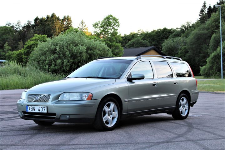 433678-16 Volvo V70 D5 185hk Kinetic 7-seater -06