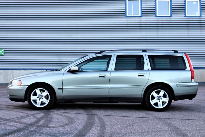 433678-17 Volvo V70 D5 185hk Kinetic 7-seater -06