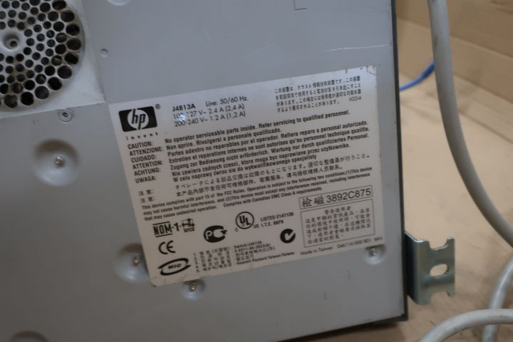 483746-7 Network switch HP Procurve 2524 with accessories