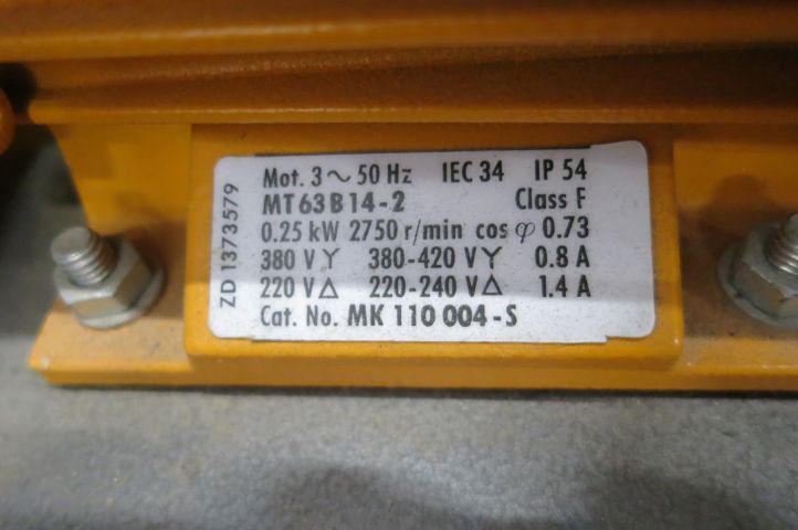 471131-6 Electric motors, lab out.