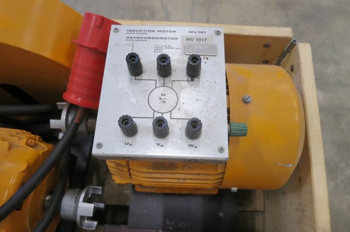 471131-7 Electric motors, lab out.