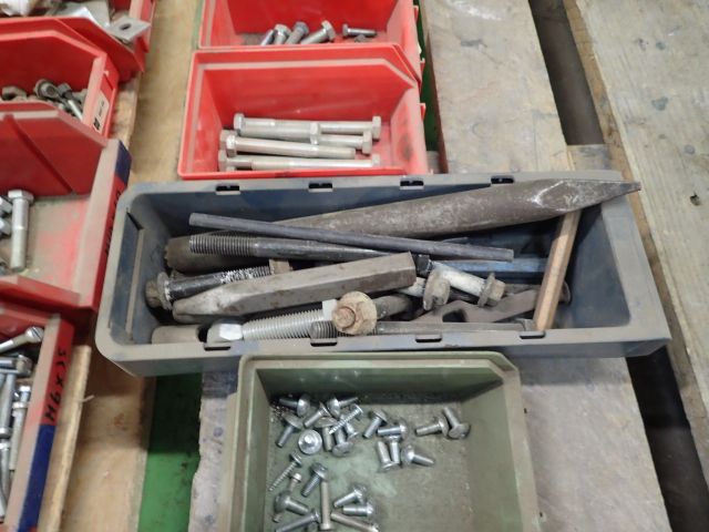 467840-13 Bolt Assortment