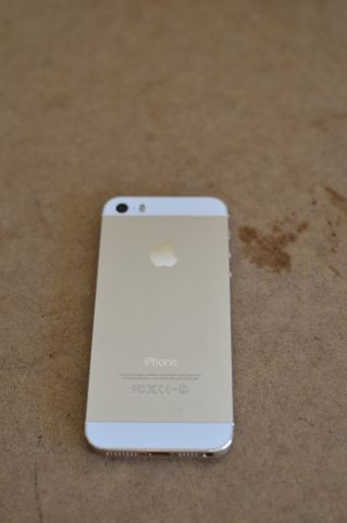 484921-2 Apple iPhone 5S, A1457