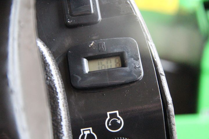 482383-10 Lawn mowers John Deere 1435 4WD -14