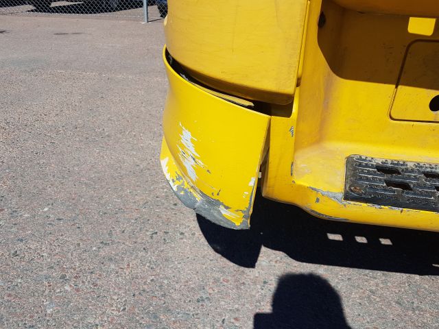 484992-10 Mercedes Actros 2004